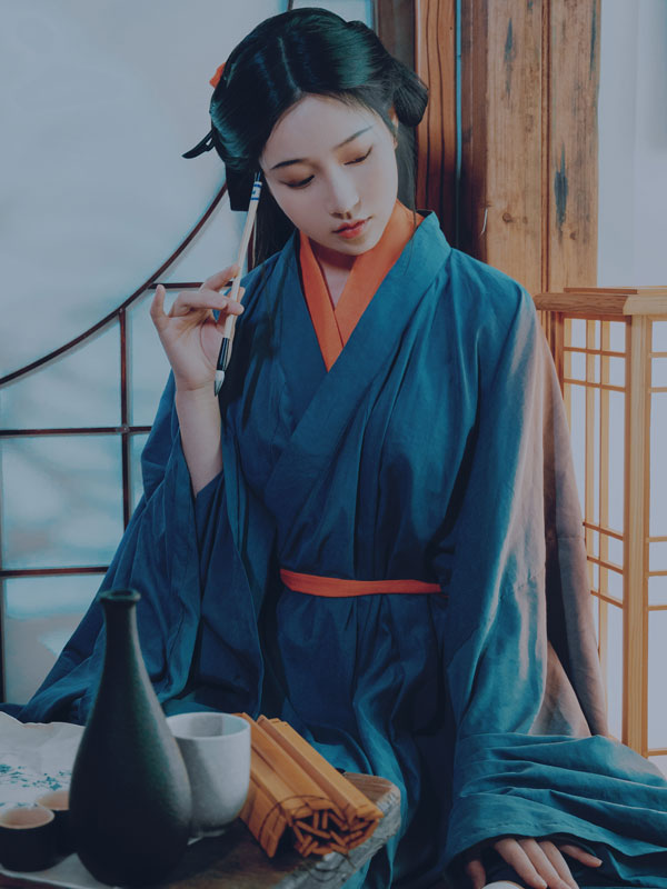 Coser-Nnian-Spring-Moon-in-the-Han-Palace-PixiBB