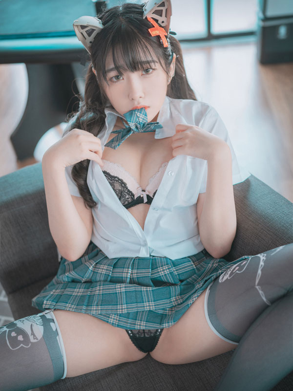 DJAWA-Photo-Sonson-Plug-Me-In-PixiBB