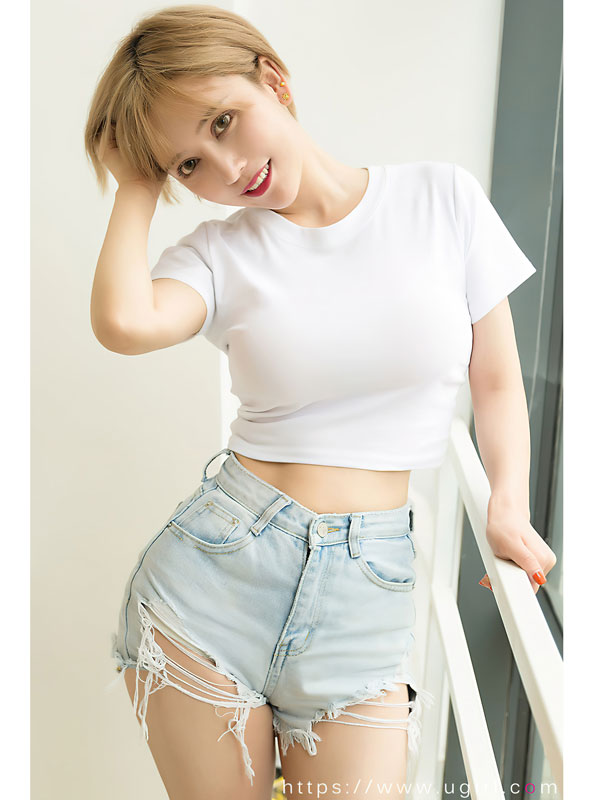 Ugirls-Love-the-beauties-No-2700-Xiao-Smile-Wind-girl-PixiBB