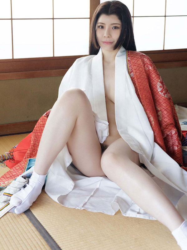 Japan-Model-Kamiki-Rei-FLASH-2025-03-An-elegant-and-lewd-world-PixiBB