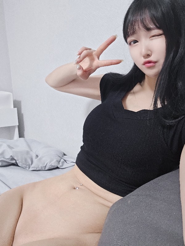 [PINK] Kiryong (기룡님) Vol.01: Slender Black (30 photos) Sexy Girl
