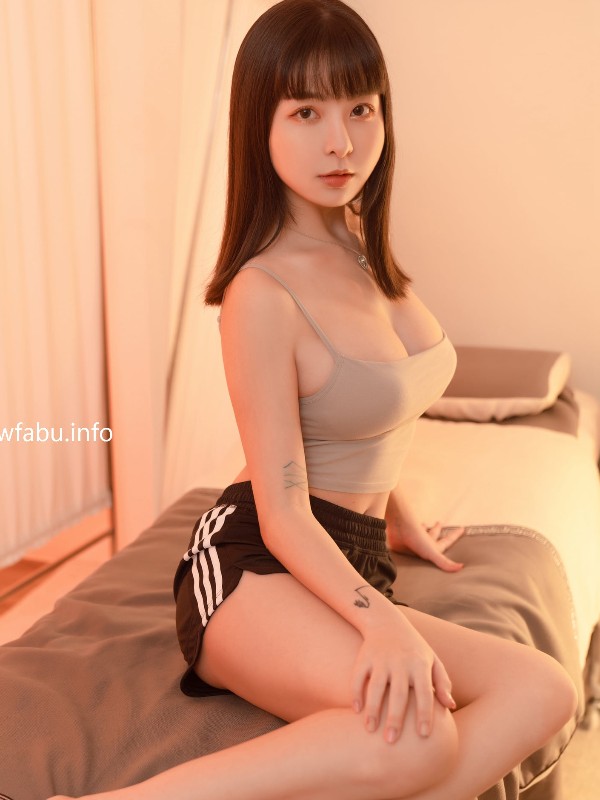 [JVID] 月台尼Tiny: 讓情色巨乳護士用女上位幫你搖出來吧 (53 photos + 1 video) Sexy Girl