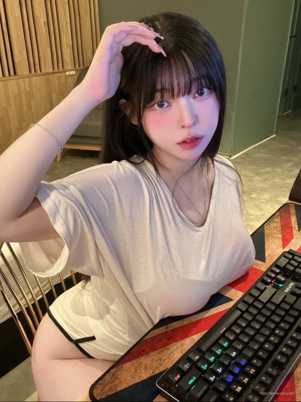 DJAWA Photo – Yudi (유디): “Pink Bunny & Black Cat” (105 photos) Sexy Cosplay