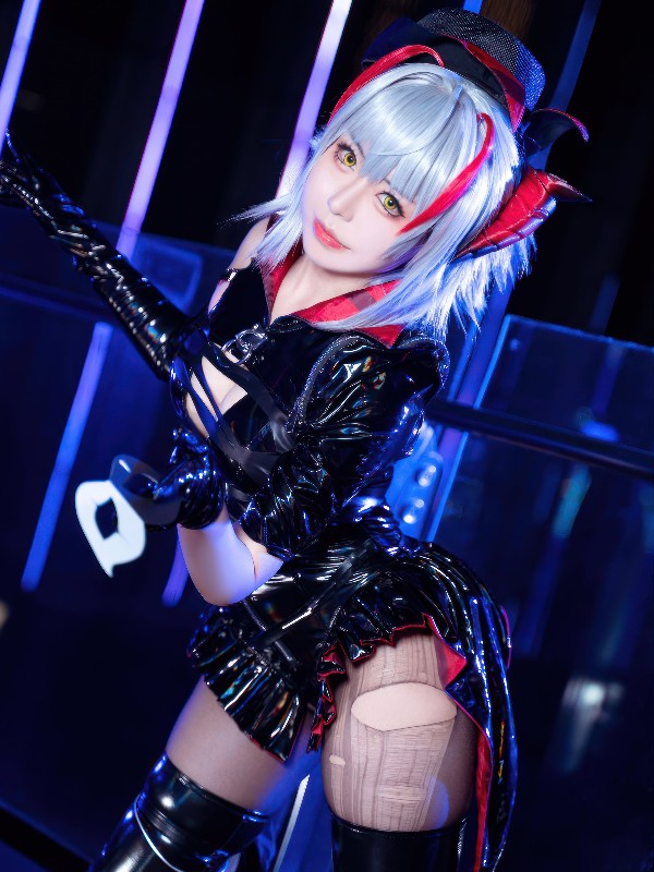 虎森森: 礼物猫咪 (50 photos) Sexy Cosplay