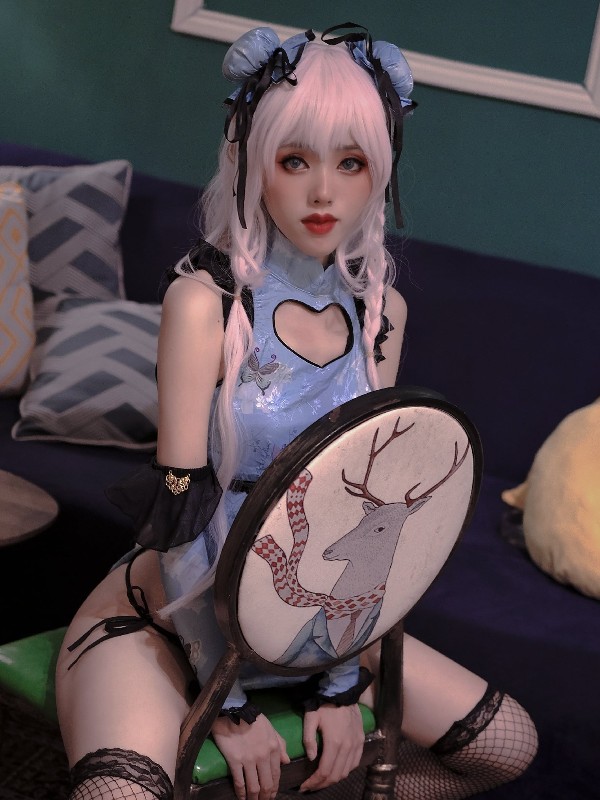 钛合金TiTi: 蓝白女仆 (24 photos) Sexy Cosplay