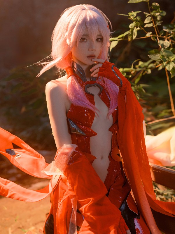 桜桃喵: 黑金 (50 photos + 2 videos) Sexy Girl