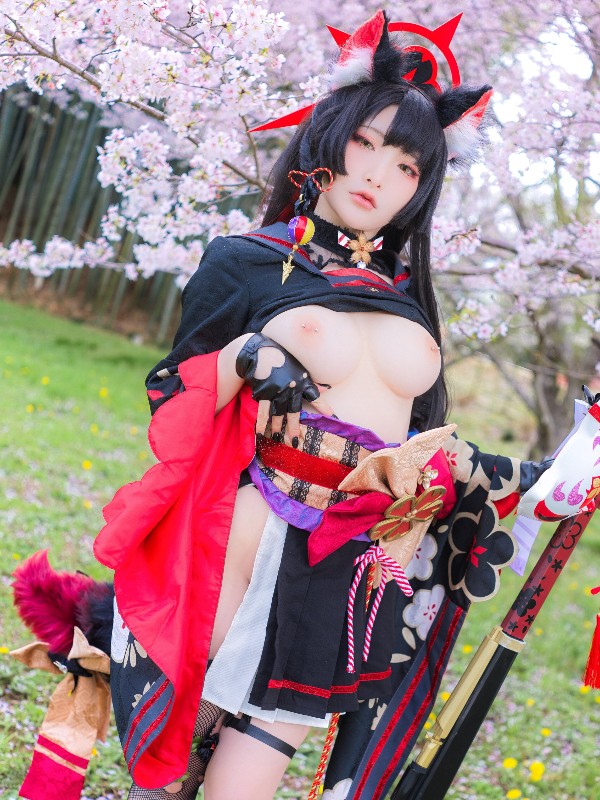 Fantasy Factory: 2B Snow Queen (Nier: Automata) (35 photos) Sexy Cosplay