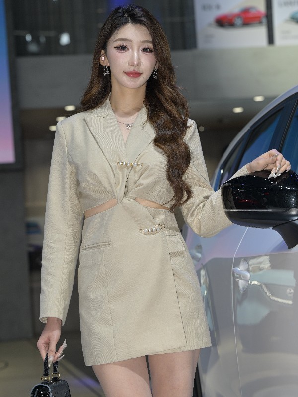 [精选街拍作品] No.5030: 苧蔓之延 (141 photos) Sexy Girl