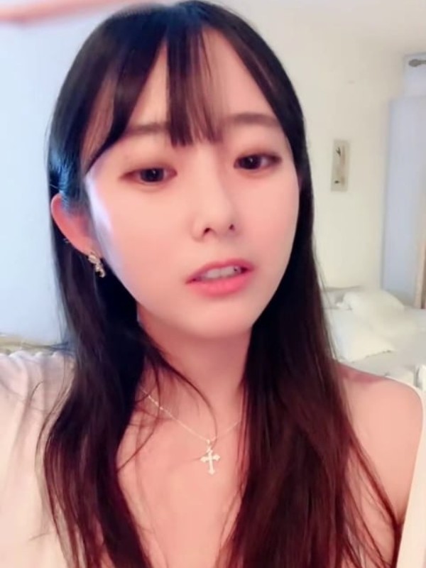 yaya-728: 反差校花 赛车宝贝的下体 (58 photos + 8 videos) Sexy Girl