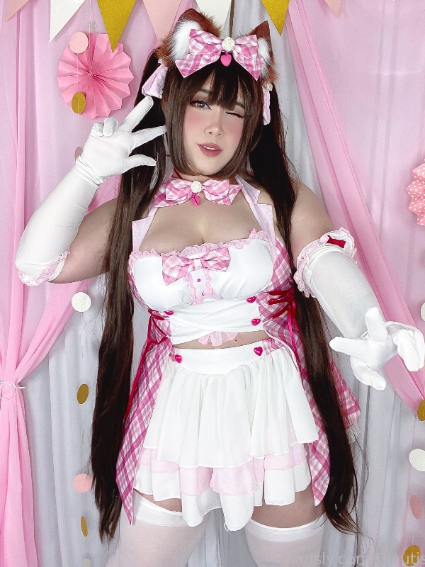 Luck of the Lion Cosplay: Makima (Chainsaw Man) (2 videos) Sexy Cosplay