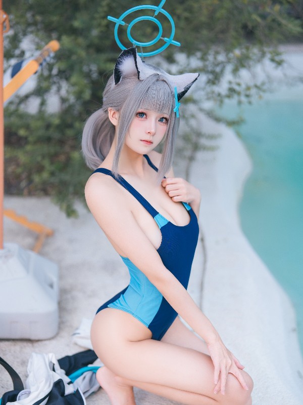 阿薰kaOri: FGO 白Saber (50 photos) Sexy Cosplay