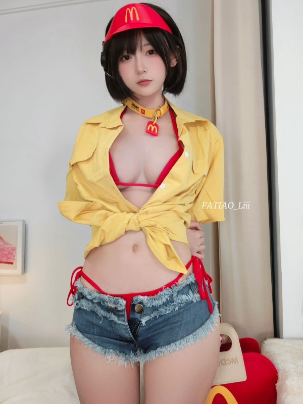 发条少女 (迷之呆梨): 超短短裙 (18 photos + 1 video) Sexy Girl