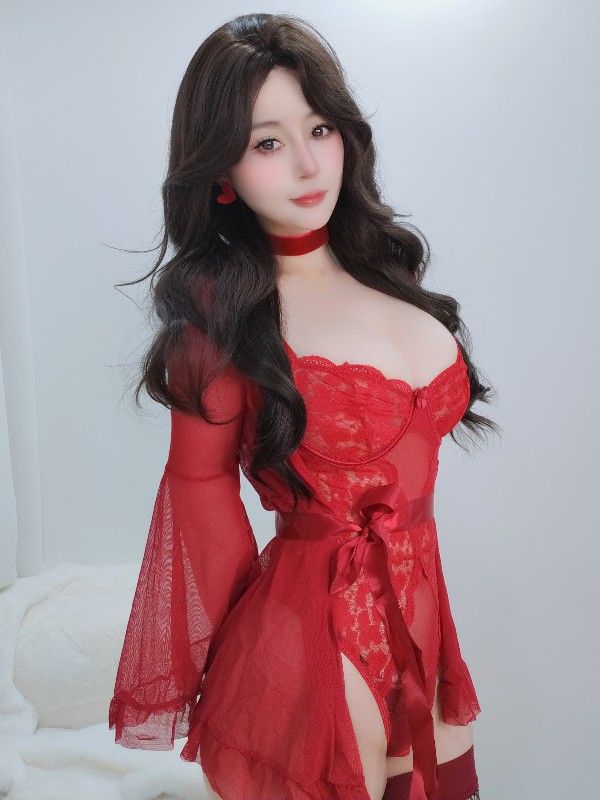 白银81: [Fantia] 2025年08月会员合集(14套) (86 photos + 14 videos) Sexy Girl