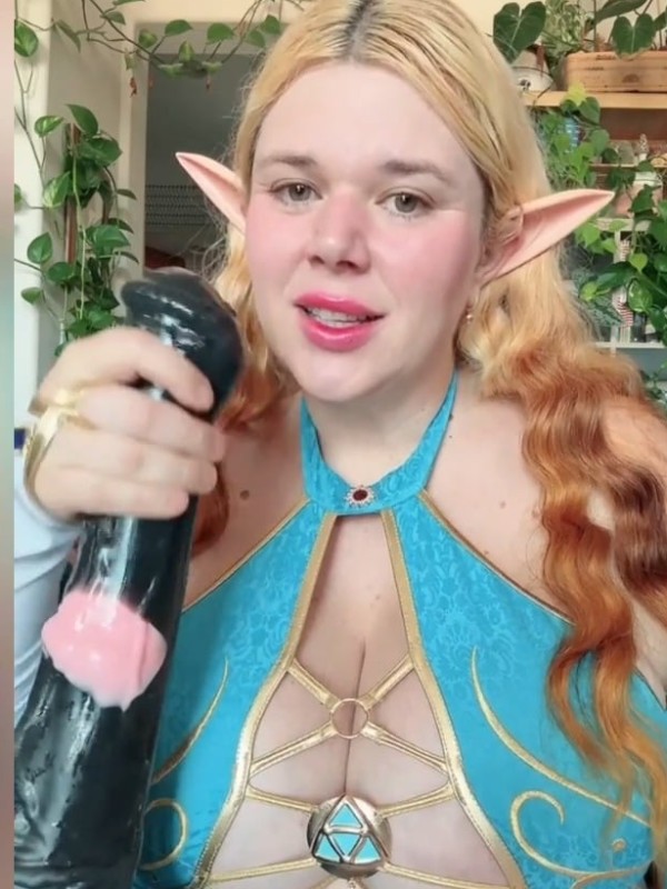 Yuzuki Miiu: Raven (DC Comics) (1 video) Sexy Cosplay