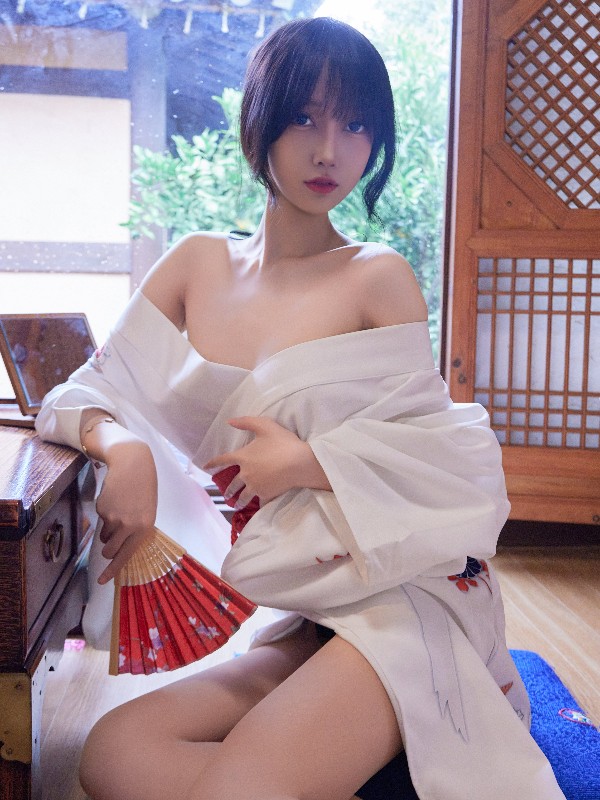 [XR Uncensored] 玥儿玥er: R18 秀人网模特 魅力皮草 (91 photos + 5 videos) Sexy Girl