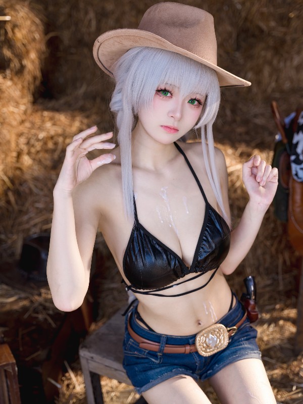 [AIGirl] 奶盖布丁luna (84 photos)