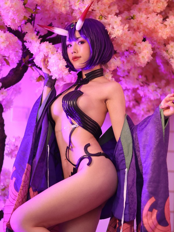 钛合金TiTi: 夢 (39 photos) Sexy Girl