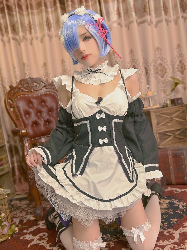 [JP] Miyuka Minami (南みゆか): 週刊現代デジタル写真集 夏も終わるから…… (134 photos) Sexy Girl