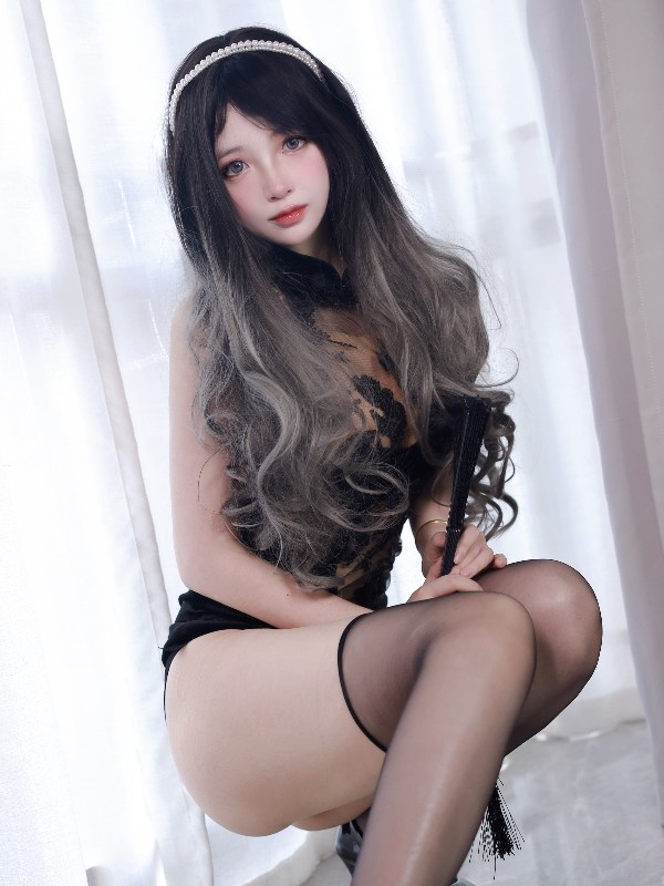 邻家清纯嫩妹: 白嫩女主播美乳粉穴情趣黑丝 #02 (45 photos + 4 videos) Sexy Girl