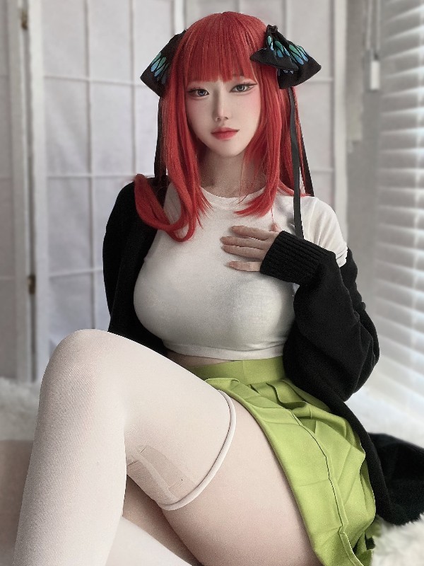 Sachimoki: Nico Robin (One Piece) (7 photos) Sexy Cosplay