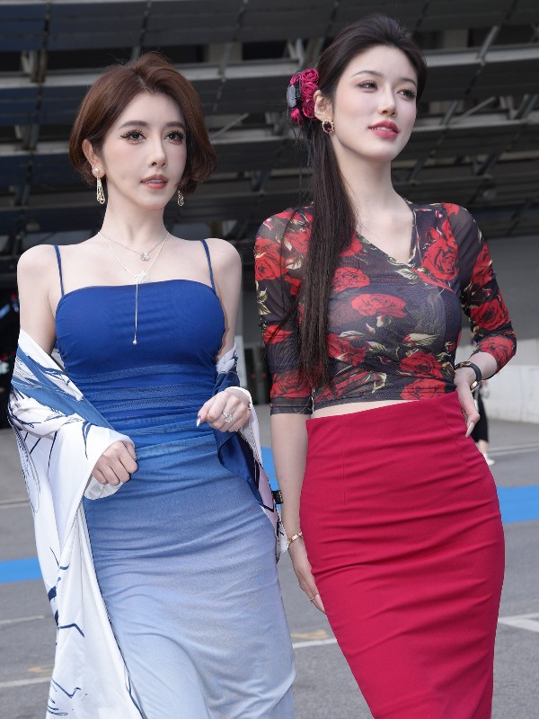 [精选街拍作品] No.5386 黑色长裙 (172 photos) Sexy Girl