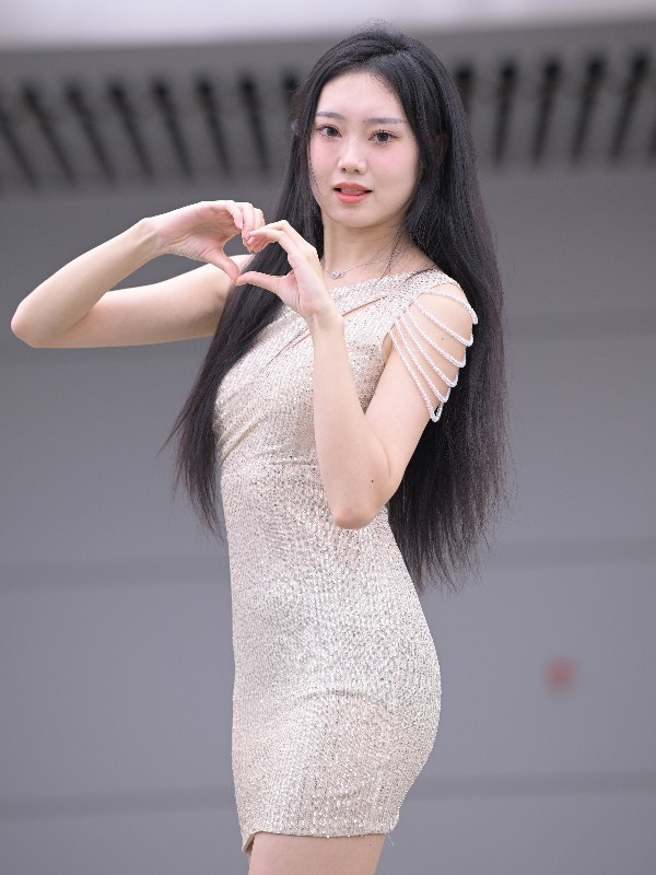 [精选街拍作品] No.5385 小喵大宝 (184 photos) Sexy Girl