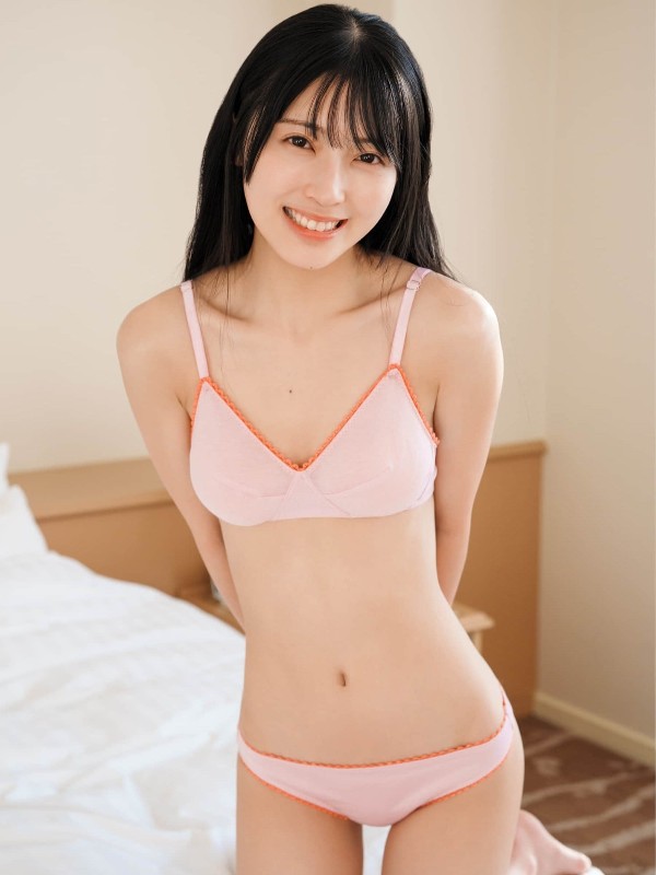[JP] Natsuki Satonaka (里仲菜月): FRIDAYデジタル写真集 おとなっちゃん！ｖｏｌ．１ (53 photos) Sexy Girl