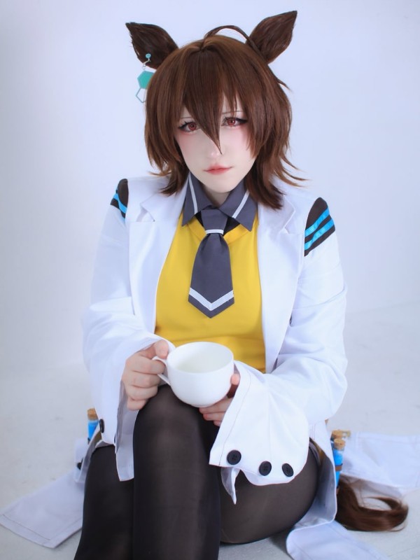 TinyVampFangs: Velma Dinkley (1 video) Sexy Cosplay