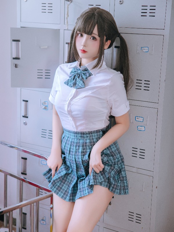 Lucy Skills: Hinata (Naruto) (2 videos) Sexy Cosplay