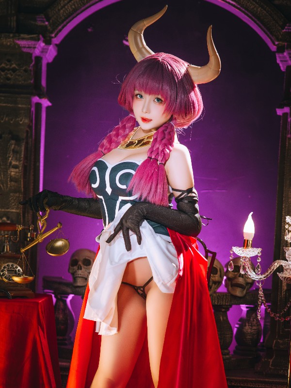 日奈娇: 喜多川海梦 护士 (48 photos) Sexy Cosplay