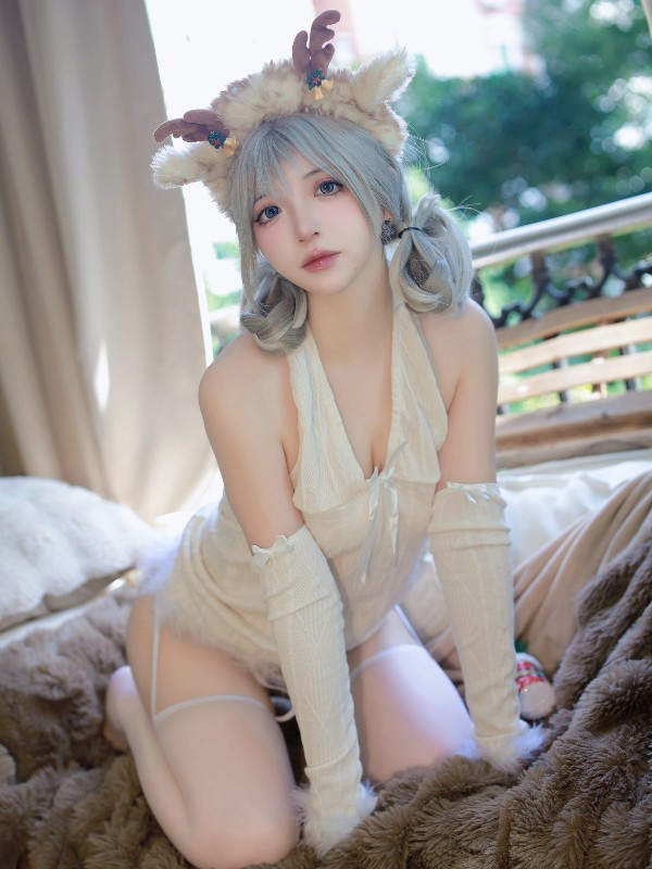 疯猫ss: 圣诞特典&白色毛衣 (98 photos + 1 video) Sexy Cosplay