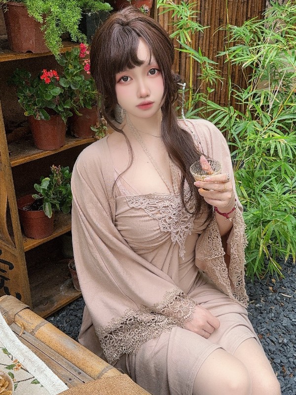 洛桑w伊梓: 2025年7月会员专属 粉护士 (28 photos) Sexy Girl