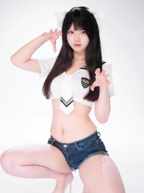 [小众视觉] No.011: 小苹果 & 芳芳 (130 photos + 2 videos) Sexy Girl