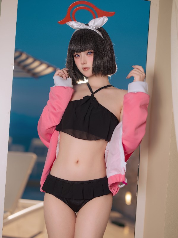 屿鱼: 蔚蓝档案 晚安魔法 (22 photos) Sexy Cosplay