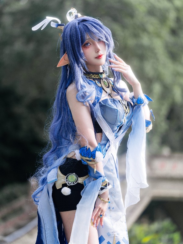 是夙卿呀: NIKKE 灰姑娘 (16 photos) Sexy Cosplay