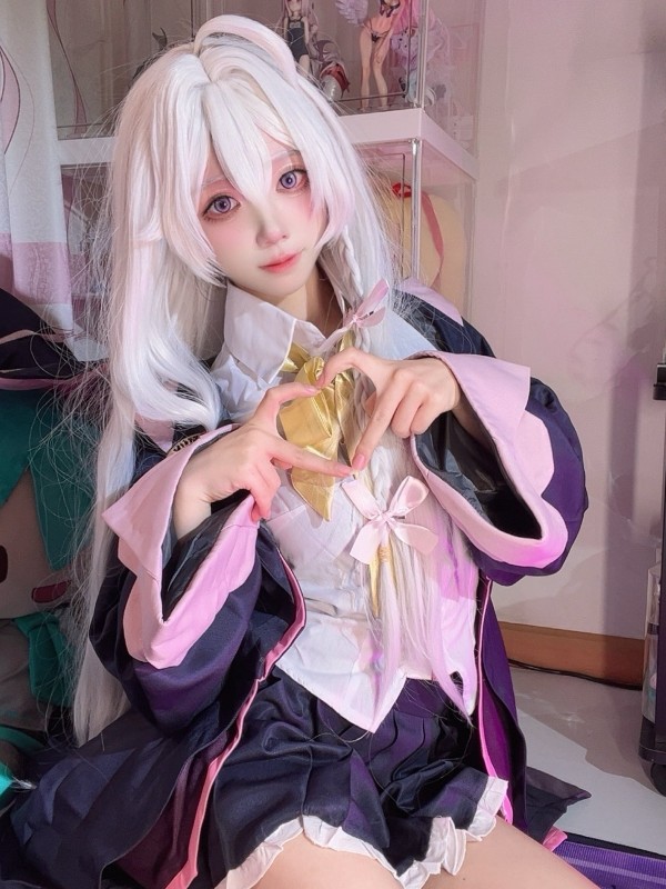 曲奇软fufu: 香子兰 (47 photos) Sexy Cosplay