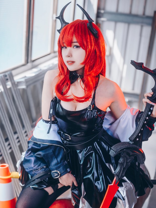 Hatori Sama: Asuma Toki (Blue Archive) (22 photos) Sexy Cosplay