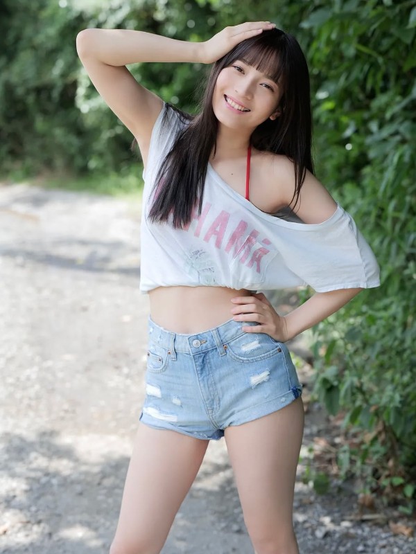 [JP] Nanako Kurosaki (黒嵜菜々子): 日本一バズってるBIKINI Vol.1 (54 photos) Sexy Girl