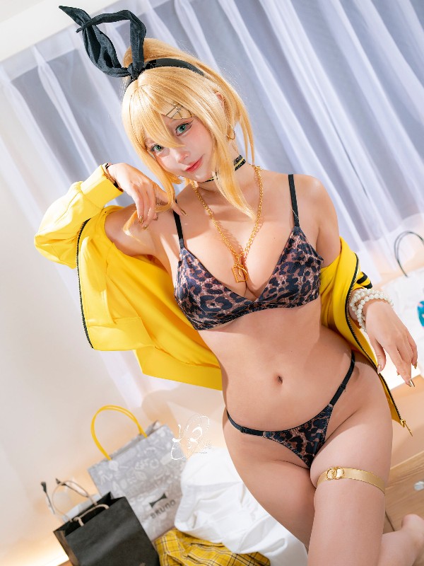 Kiriko Celia 切切キリコ: Asuma Toki (Blue Archive) (45 photos + 11 videos) Sexy Cosplay