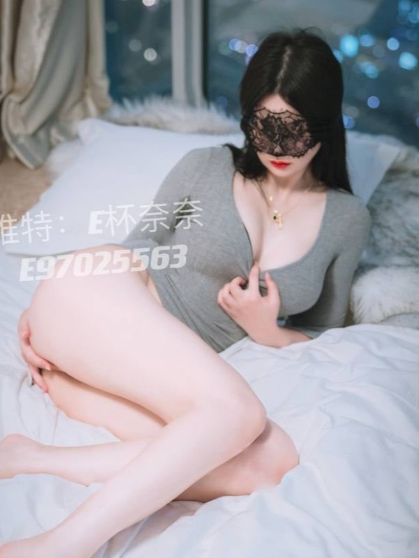 脸红Dearie: 百万粉丝博主 最新整理付费视频 (59 photos + 16 videos) Sexy Girl