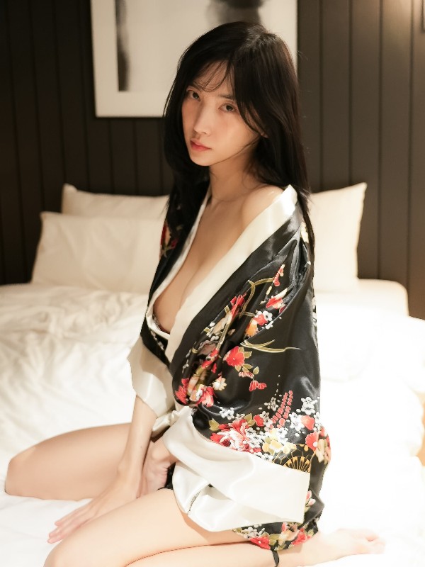 [AI Enhanced] X-LEVEL Heejae Vol.61 Naked In Sky (48 photos) Sexy Girl