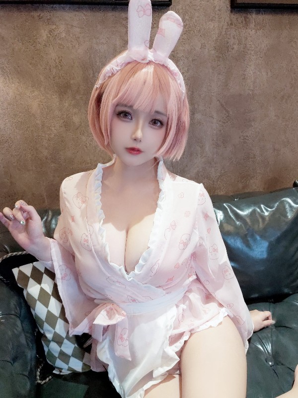 小容仔咕咕咕w: 小百合兔女郎同人 (40 photos) Sexy Cosplay