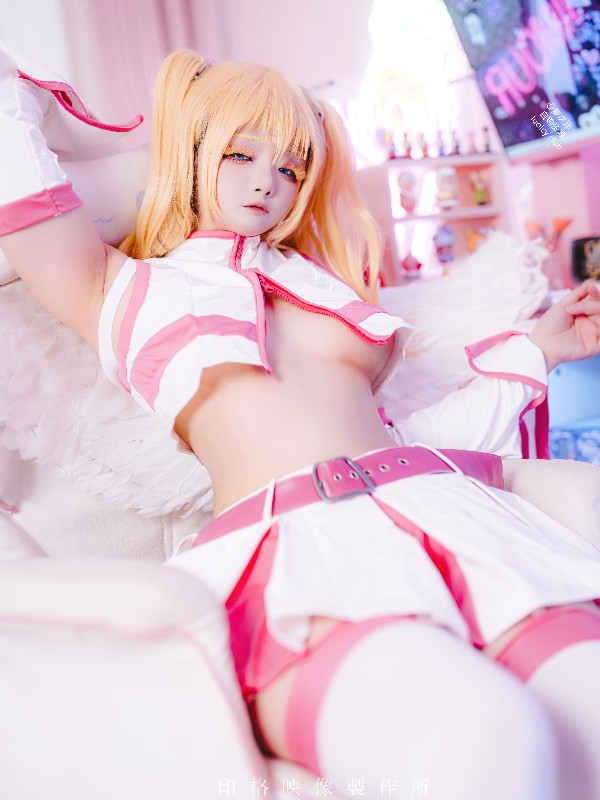 落落Raku: 8K Tripper (52 photos + 1 video) Sexy Girl