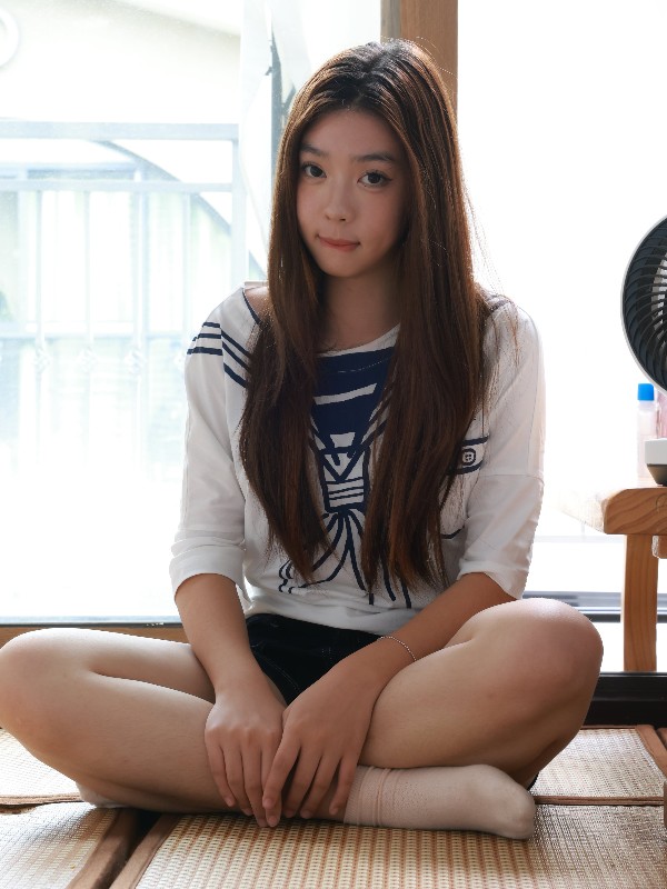[AIGirl] 熙蕾学姐 0611 (76 photos)