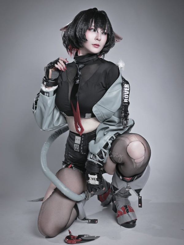 Kate Sarkissian: Cynthia (1 video) Sexy Cosplay