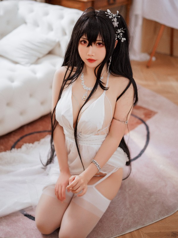 面饼仙儿: Nikke 小红帽礼服 (24 photos) Sexy Cosplay