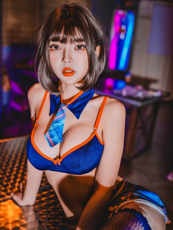 Crystal: Electric Innocence (59 photos + 4 videos) Sexy Girl