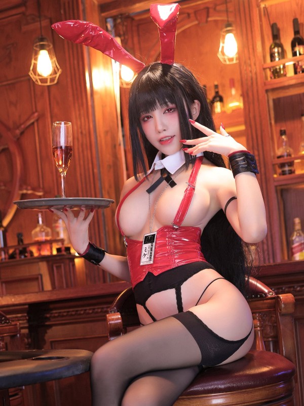 是一只熊仔吗: 大凤礼服 (50 photos) Sexy Cosplay