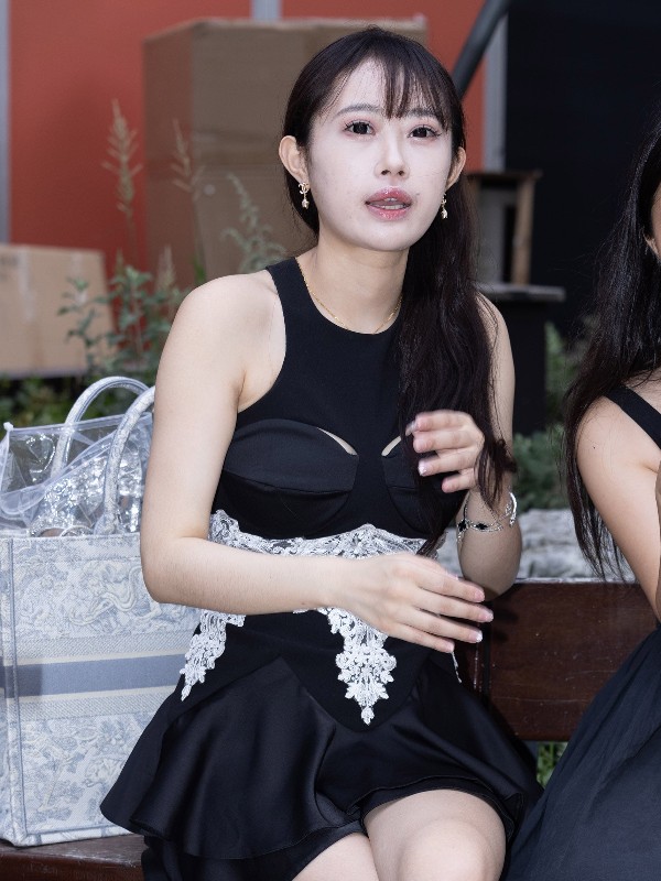 [她们印象] No.068: 南希 (219 photos + 1 video) Sexy Girl