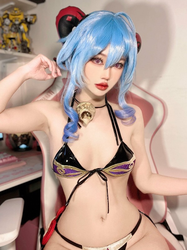 桜桃喵: 雪顶冰淇淋 (17 photos)
